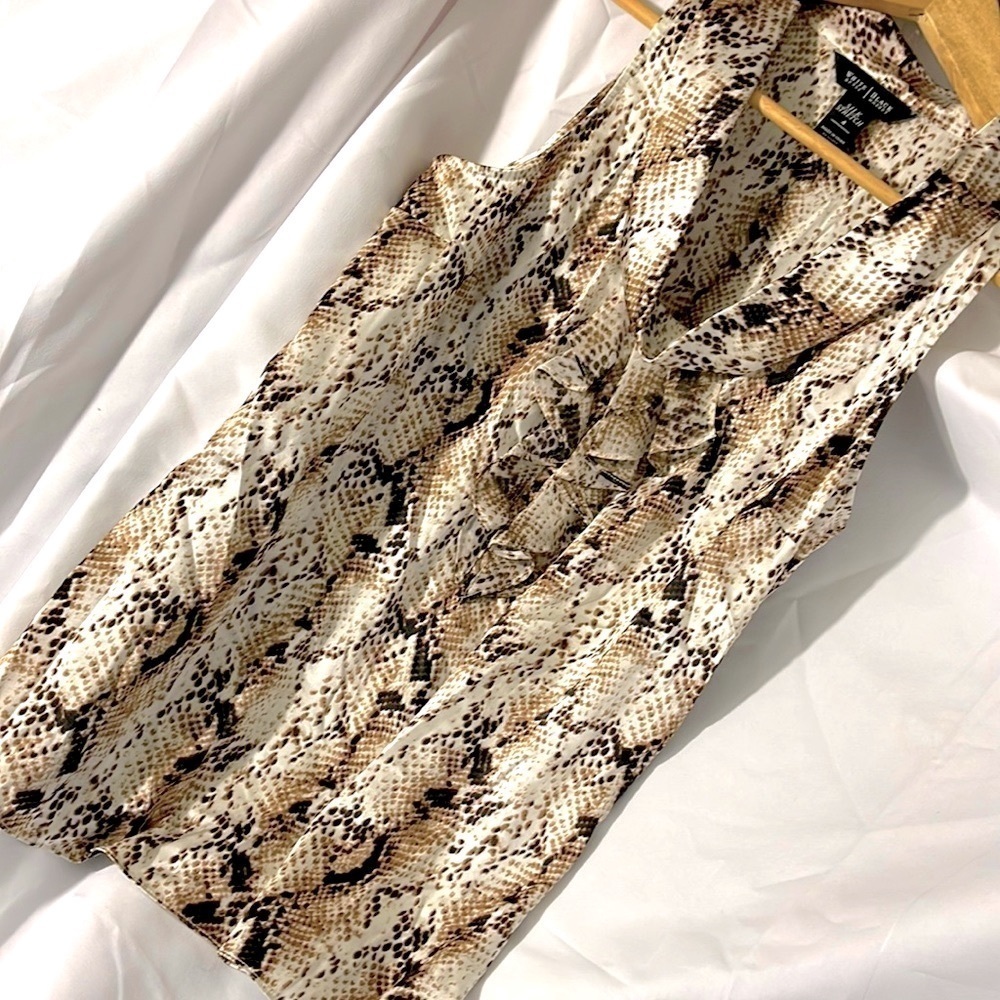 White House Black Market Womens Snake Ruffle Shell Sleeveless Blouse Size 4